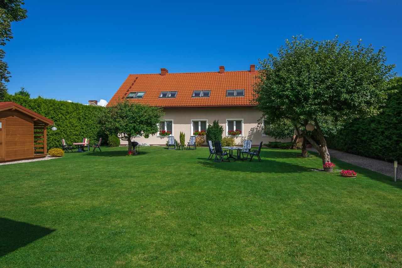 Pokoje Nowakowscy Łeba Exterior foto